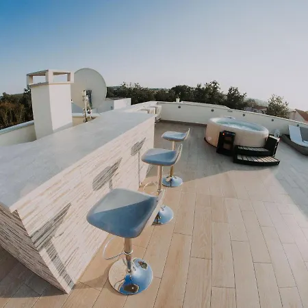 فيلة Exotic In Novigrad With Private Swimming Pool بروتونيغلا