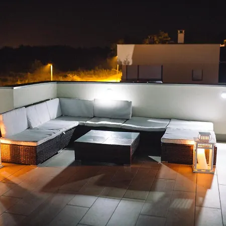 Exotic In Novigrad With Private Swimming Pool Villa Brtonigla
